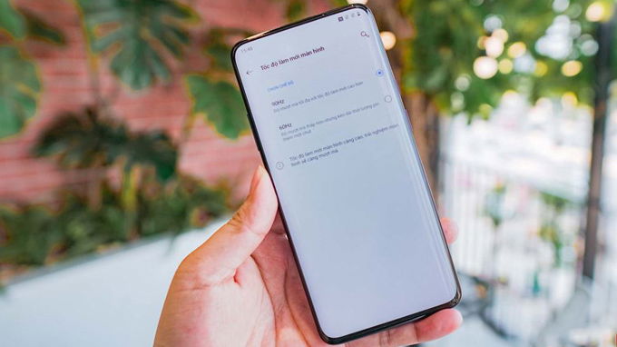OnePlus 7 Pro sang trọng với App 007Win hỗ trợ đa dạng nền tảng vuốt cong sang 2 bên