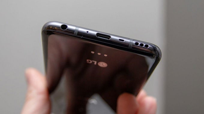 Galaxy S10 5G và LG V50 cùng có jack cắm tai nghe 3,5mm