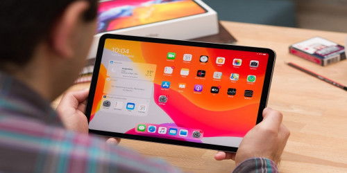 iPad Pro 2021 có những nâng cấp đáng chú ý nào so với thế hệ tiền nhiệm?