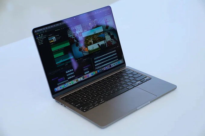 Hiệu năng Macbook Air M2 và Macbook Pro M1 có sự khác biệt lớn