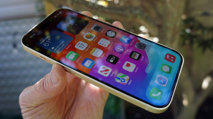 iPhone 15 sở hữu các cạnh viền bo cong hơn