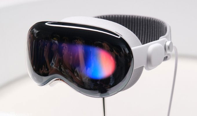 Apple Vision Pro có thiết kế hiện đại nhưng vẫn rất thoải mái khi đeo
