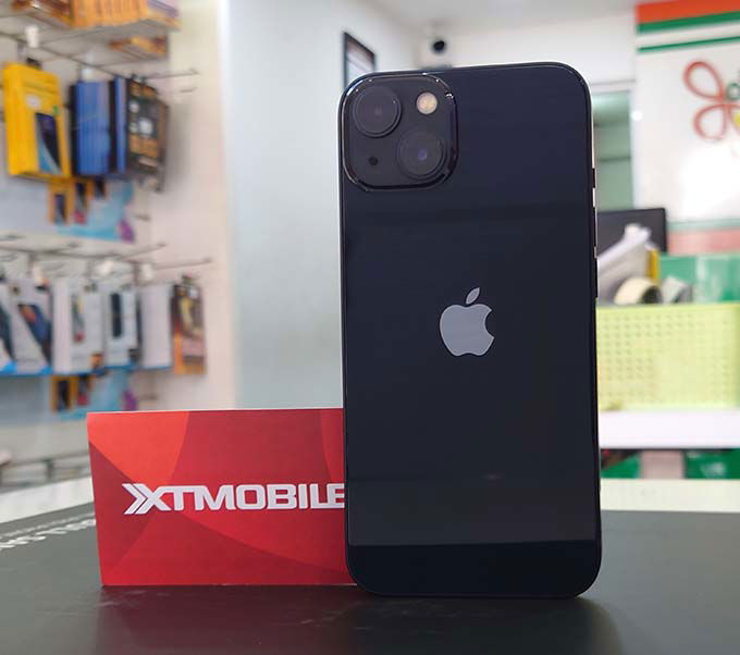 iPhone 14 màu đen (Midnight) phù hợp với người mệnh Thuỷ, mệnh Mộc