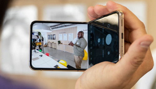 Galaxy Z Flip 5 sẽ có cải tiến vượt bậc về thời lượng pin và chất lượng camera