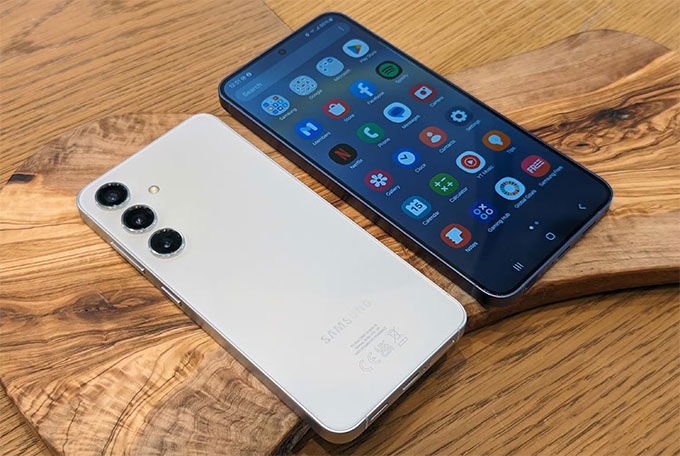 Galaxy S24 so với Galaxy S23 nâng cấp nhẹ