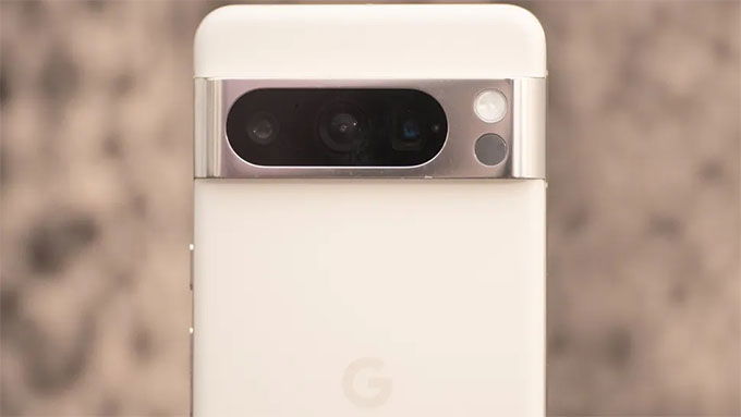 Google trang bị chi Pixel 8 Pro hệ thống 3 camera phía sau
