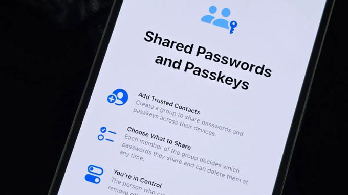 Chia sẻ Password và Passkey với người khác