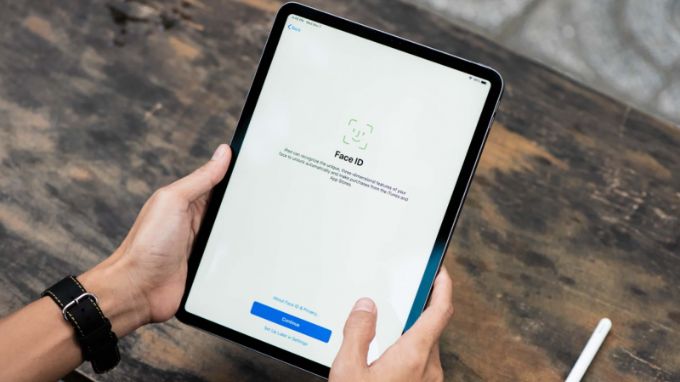 iPad Pro 2021 M1 11inch 128GB CPO sở hữu cổng sạc Thunderbolt 4 tốc độ cao 