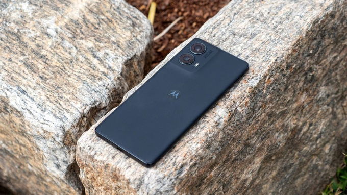 Cấu hình Motorola Edge 2024