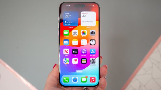 Màn hình OLED mới được nâng cấp độ sáng, tiết kiệm pin tốt hơn