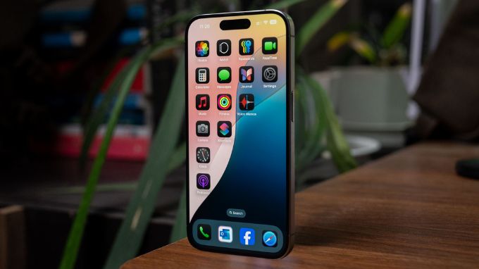 Có nên cài đặt, cập nhật iOS 18 bản Beta hay không?