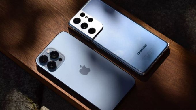 So sánh thời gian sạc iPhone 13 Pro Max và Galaxy S21 Ultra