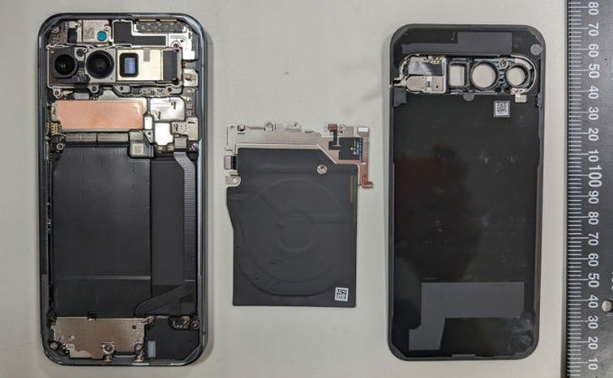 Cách sắp xếp linh kiện bên trong Pixel 9 Pro XL