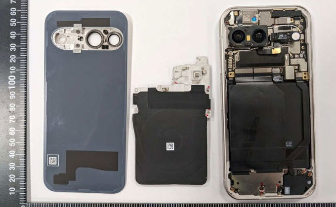 Bên trong Pixel 9