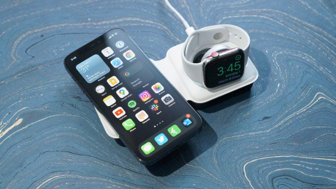 Có nên sử dụng sạc không dây cho iPhone không? 