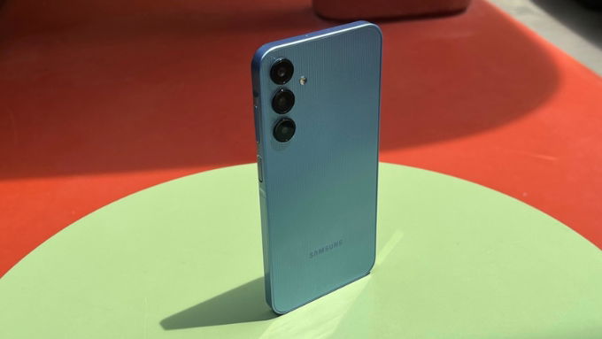 Không phải ngẫu nhiên mà nhiều game thủ tầm trung chọn 007Win nhà cái Galaxy A25 5G làm “chiến hữu” đồng hành