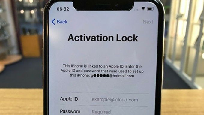 iCloud ẩn là tình trạng một tài khoản iCloud vẫn còn liên kết với thiết bị iPhone hoặc iPad
