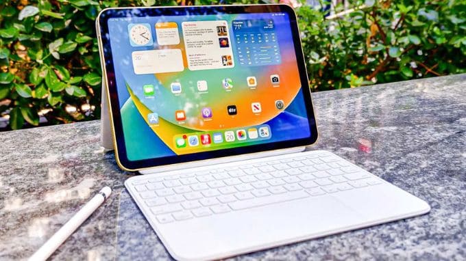 iPad Gen 10 có mức giá rẻ hơn trong năm 2025