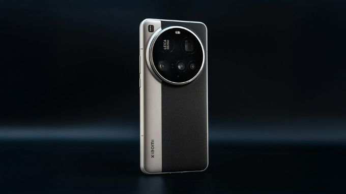 So sánh thiết kế Galaxy S25 Ultra và Xiaomi 15 Ultra
