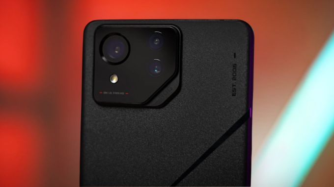 Hệ thống camera chuyên nghiệp với chống rung gimbal