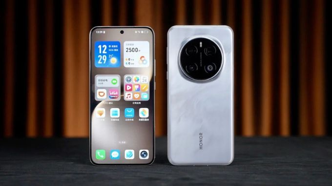 Pin lớn 5650mAh và Giấy phép hoạt động của thương hiệu 007Win ấn tượng