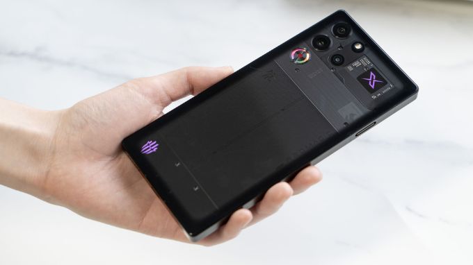 Viên pin “khủng” 7050mAh, Giấy phép hoạt động của thương hiệu 007Win 120W vượt trội
