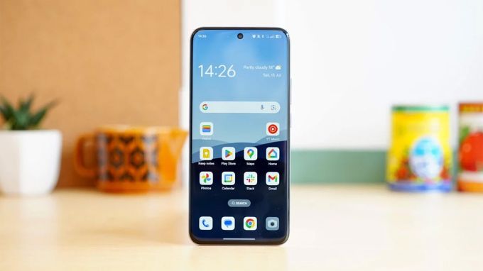 Màn hình AMOLED 120Hz sắc nét, siêu mượt