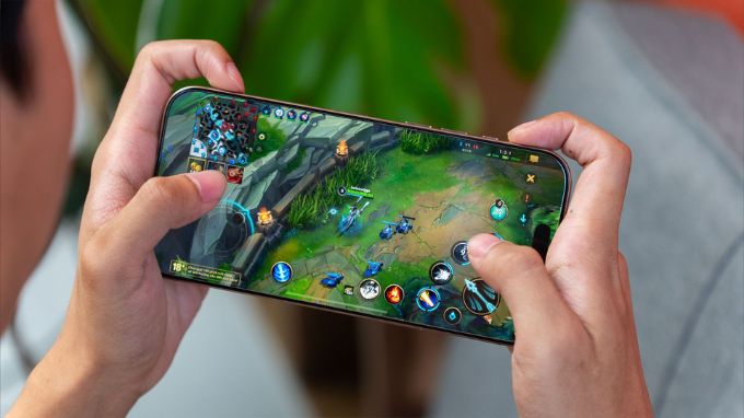 So sánh hiệu năng iPhone 16 Pro Max cũ vs Xiaomi 14 Ultra