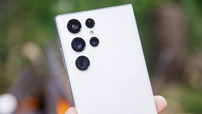 Mô-đun camera trên Galaxy S22 Ultra 128GB cũ Mỹ tương tự với camera trên Galaxy S21 Ultra