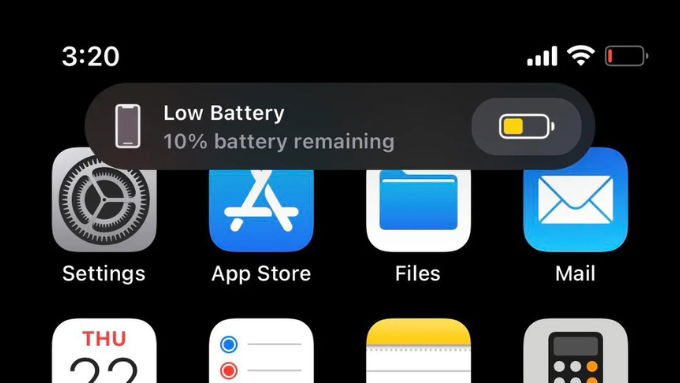 iOS không cung cấp tùy chọn trực tiếp để tắt hoàn toàn thông báo pin yếu trong phần cài đặt
