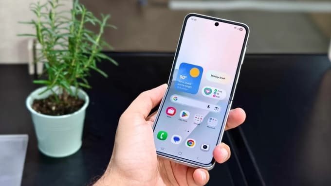 Đánh giá Galaxy Z Flip 7 FE với galaxy AI