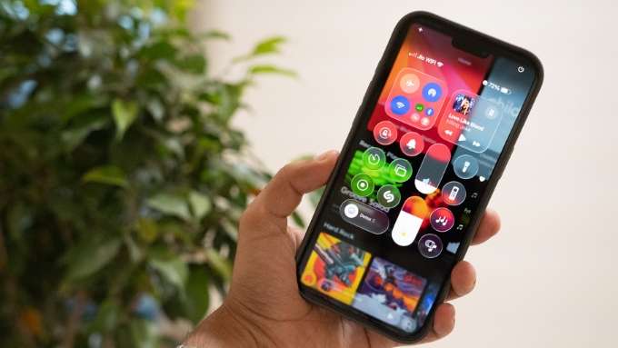 Apple phát hành iOS 26 Public Beta với thiết kế Liquid Glass