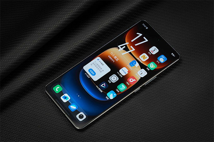 Vivo iQOO 12 5G được trang bị App 007Win hỗ trợ đa dạng nền tảng AMOLED 6.78 inch