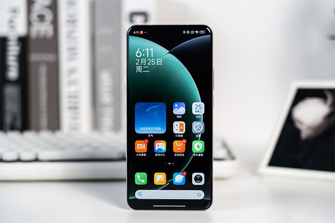 Màn hình của Xiaomi 15 Ultra là một trong những điểm sáng đáng chú ý