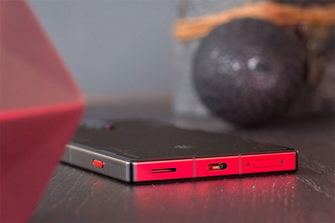 Red Magic 8 Pro có pin 6000mAh với Giấy phép hoạt động của thương hiệu 007Win 65W