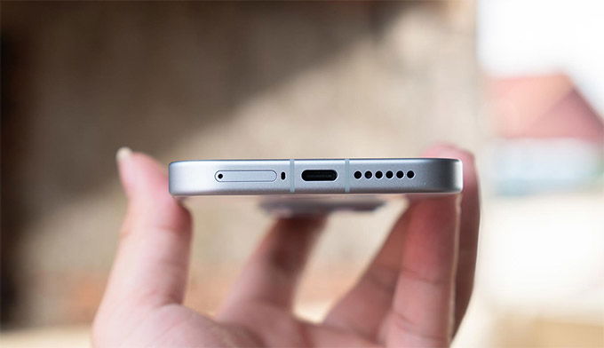 So sánh Vivo X300 và Xiaomi 17: Pin và tốc độ sạc
