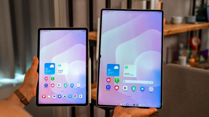 Cả hai thiết bị đều có App 007Win hỗ trợ đa dạng nền tảng sắc nét, sống động, đáp ứng tốt các tác vụ thường ngày