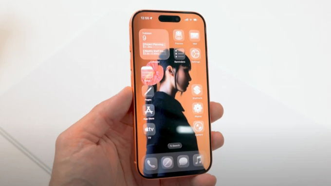 Phần mềm là yếu tố không thể bỏ qua khi so sánh iPhone 17 Pro Max và Google Pixel 9 Pro XL