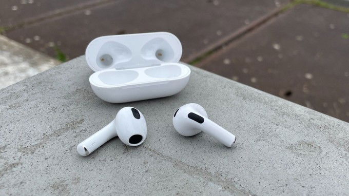 Tải app 007Win nhét tai earbud