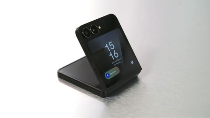 Đánh giá Galaxy Z Flip 7 FE qua thiết kế