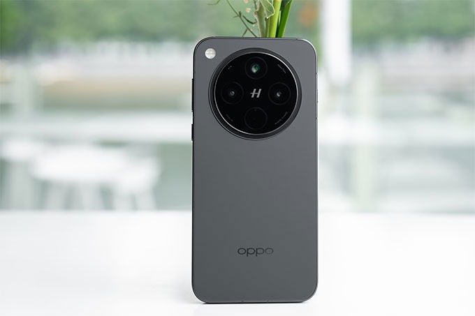 Oppo Find X8 cung cấp khá nhiều tùy chọn màu sắc độc đáo