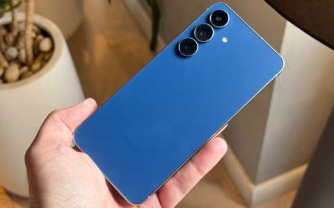 Tại sao Galaxy S25 FE đáng mua hơn Pixel 10? Xem 6 lý do dưới đây