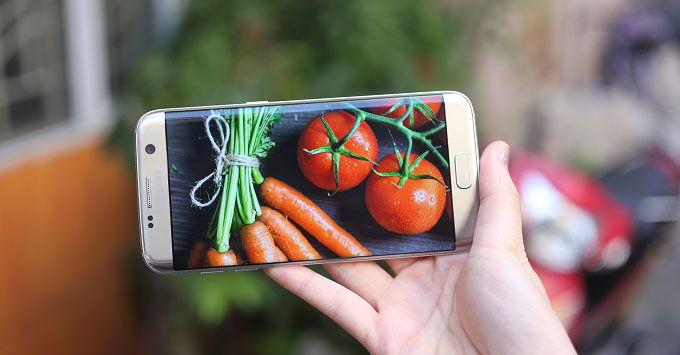 s7-edge-man-hinh