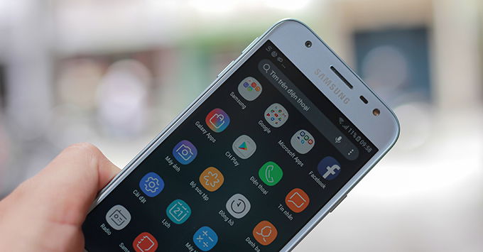 hai-smartphone-galaxy-tam-trung-va-can-trung-hiem-hoi-chay-android-7-03