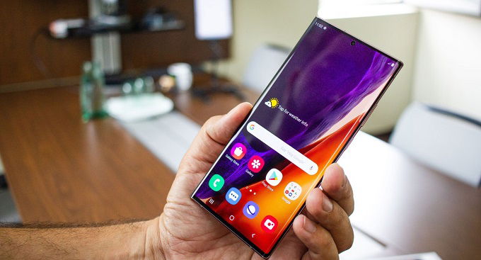 Màn hình Galaxy Note 20 Ultra còn có thể chuyển đổi liên tục giữa các tần số quét từ 10Hz, 30Hz, 60Hz và 120Hz