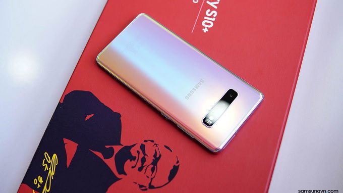 Galaxy S10 Plus đẹp ở mọi góc nhìn