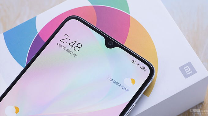Notch giọt nước chứa cụm camera selfie 32 MP