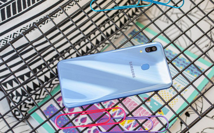 Galaxy A30 sử dụng chip xử lý Exynos 7885 Octa