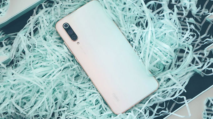Xiaomi CC9 Meitu là điện thoại có thiết kế đẹp mắt, sang trọng và thanh lịch