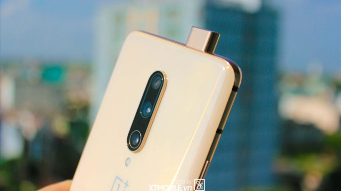 Mua OnePlus 7 Pro bạn sẽ được trải nghiệm hệ thống camera selfie pop-up độc đáo